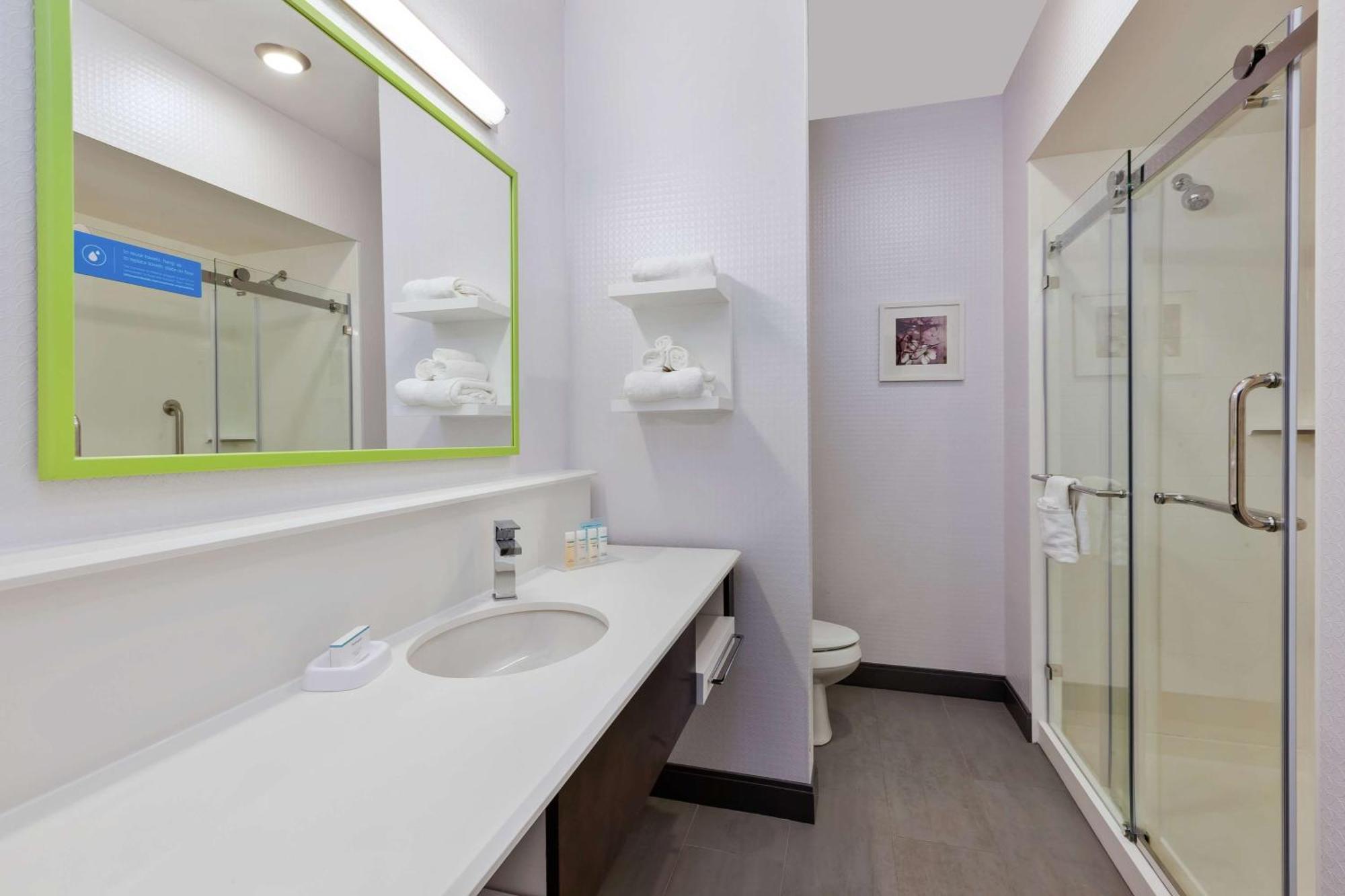 Hampton Inn Седалия Экстерьер фото