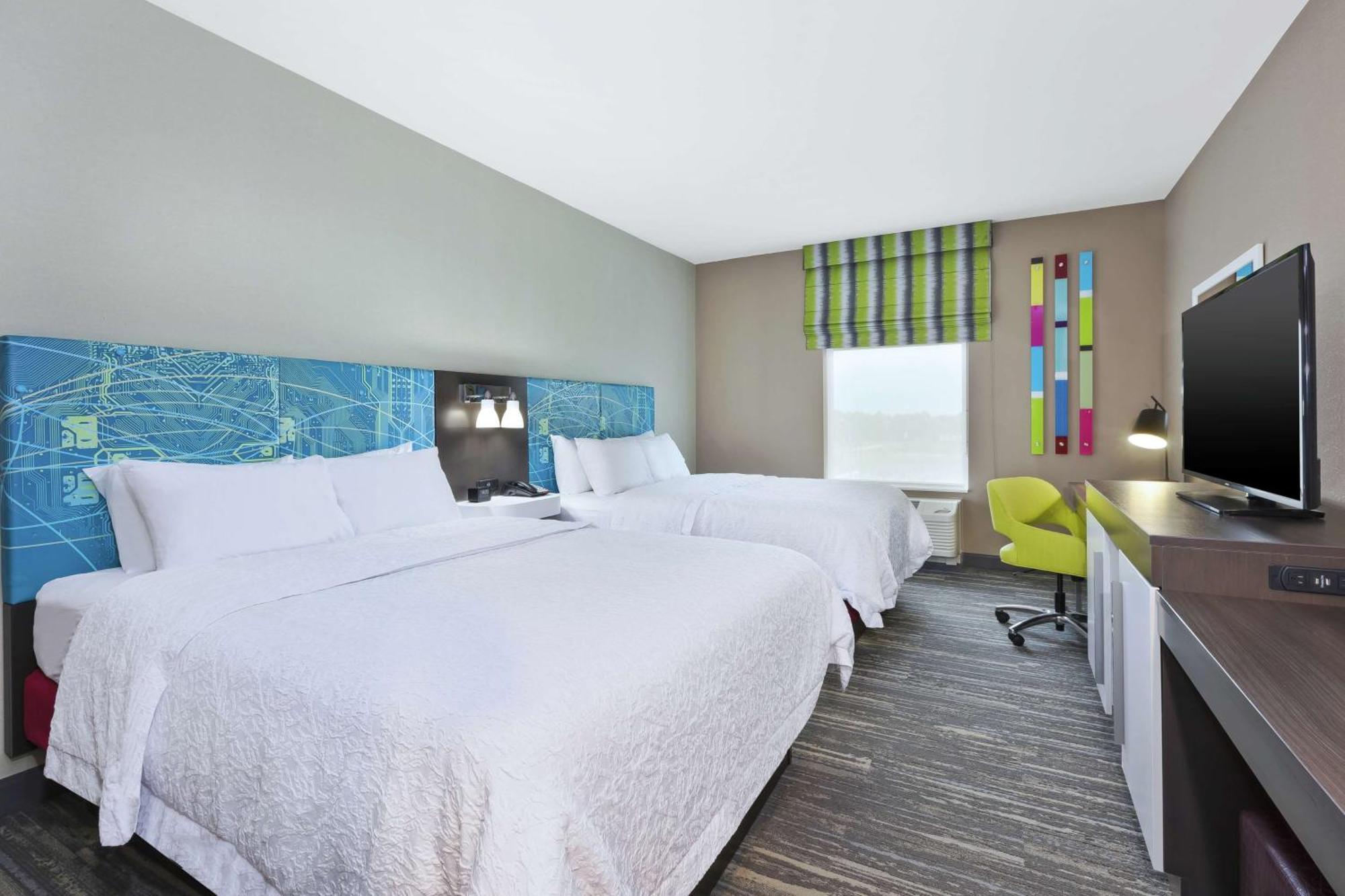 Hampton Inn Седалия Экстерьер фото