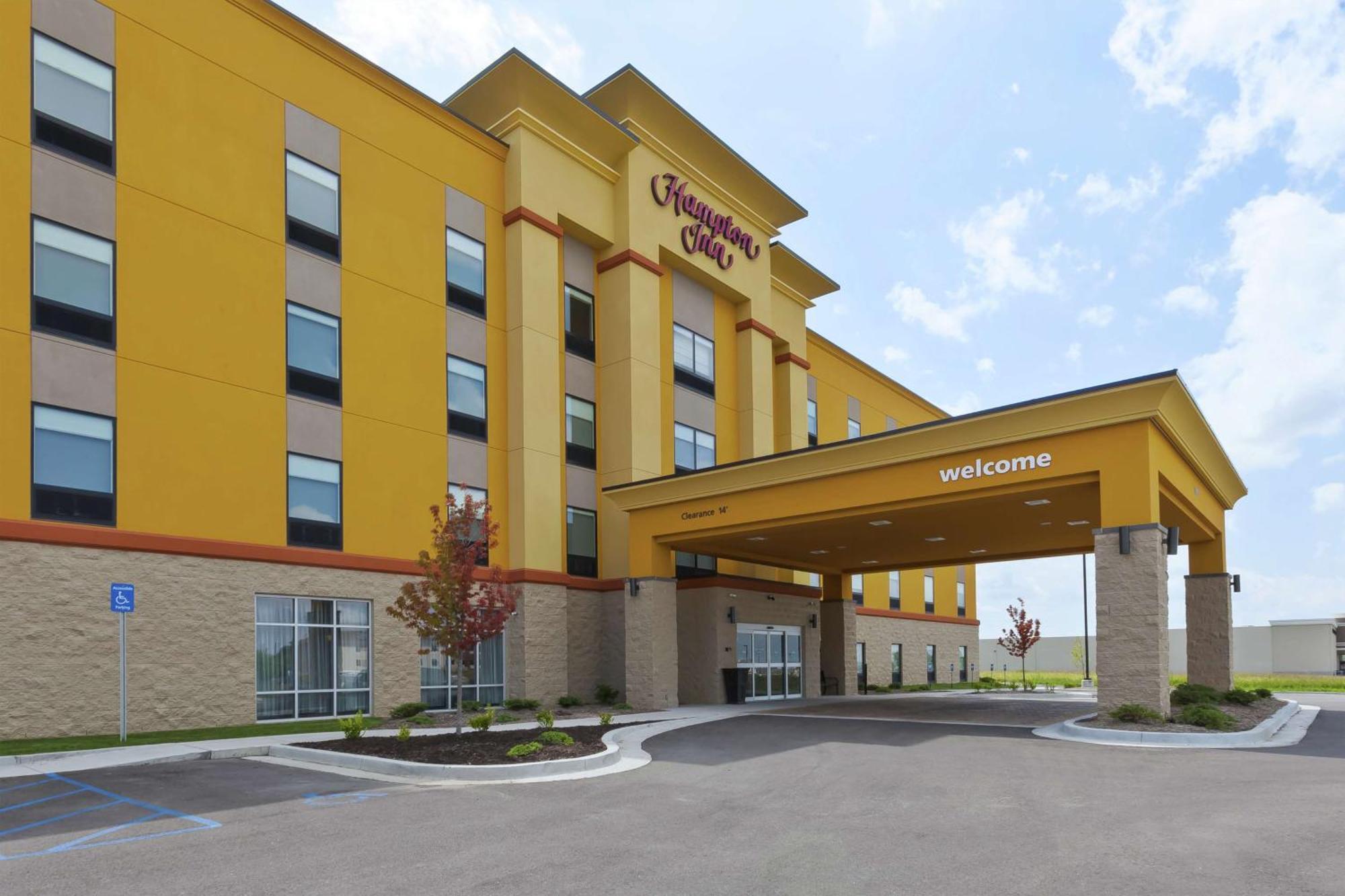 Hampton Inn Седалия Экстерьер фото