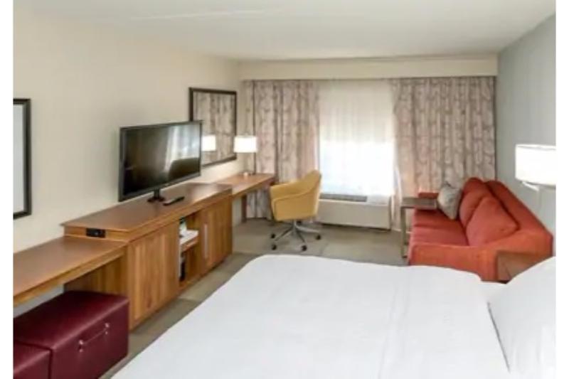 Hampton Inn Седалия Экстерьер фото